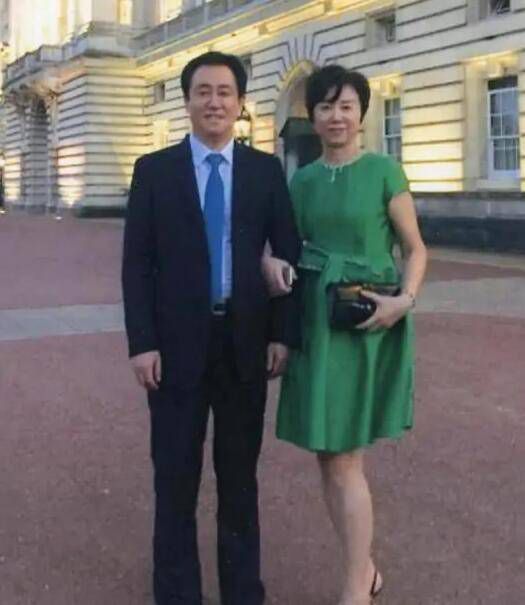 激动的女朋友