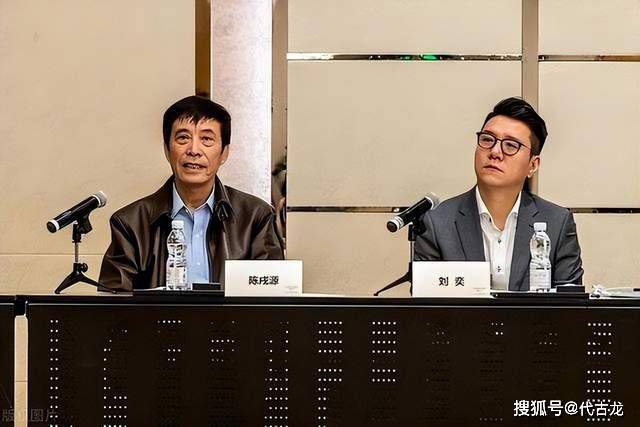 阿姨紧绷的乳房